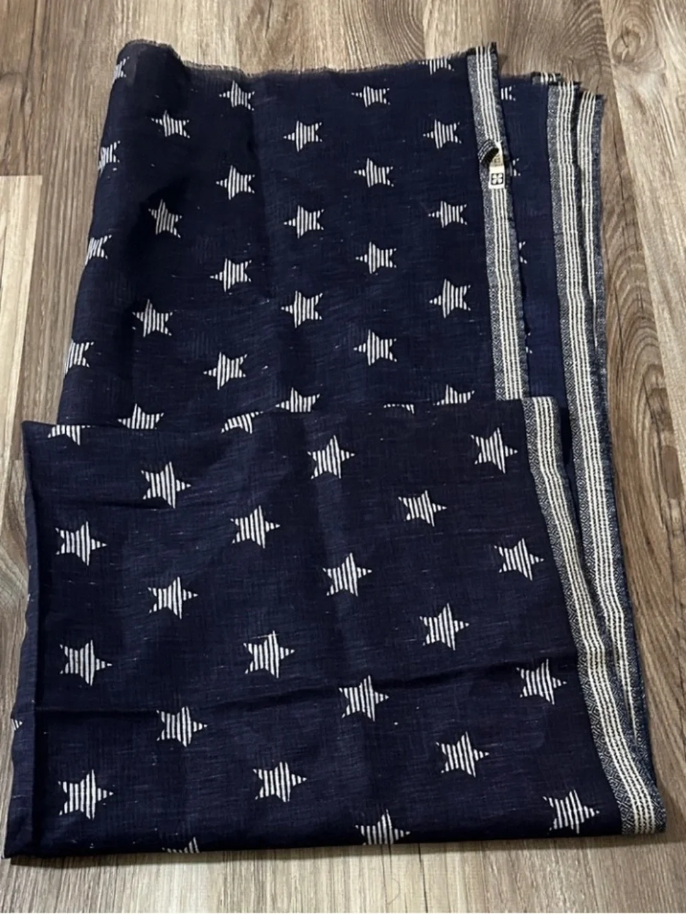 inoui high-end scarf.